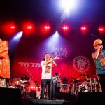 ウルフルズと氣志團が初対バン！名曲「ガッツだぜ!!」をサプライズ披露！！