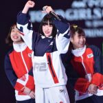 吉田凜音、TGCで魅せるマイクパフォーマンスに観客くぎづけ！＜TGC 2019 S/S＞