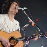 【ライブレポート】石崎ひゅーい、J-WAVE ・トーキョーギタージャンボリーで『さよならエレジー』を披露！＜30th J-WAVE TOKYO GUITAR JAMBOREE＞