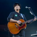 【ライブレポート】秦基博、J-WAVE・トーキョーギタージャンボリーで『スミレ』を披露！両国国技館に11,000のスミレの花が咲き誇る！＜30th J-WAVE TOKYO GUITAR JAMBOREE＞