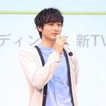 小関裕太、純金でできた“金のタマゴ”に緊張！TANAKAホールディングス 新CM発表会に登場！