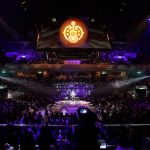 【ライブレポート】斉藤和義、J-WAVE・トーキョーギタージャンボリーに登場。究極のラブソング『歌うたいのバラッド』で会場を甘く包み込む！＜30th J-WAVE TOKYO GUITAR JAMBOREE＞