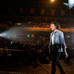 【ライブレポート】斉藤和義、J-WAVE・トーキョーギタージャンボリーに登場。究極のラブソング『歌うたいのバラッド』で会場を甘く包み込む！＜30th J-WAVE TOKYO GUITAR JAMBOREE＞