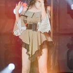 鈴木愛理が「#卒おめ！」のステージに出演！セクシーなダンスパフォーマンスで魅了！＜#卒おめ！2019＞