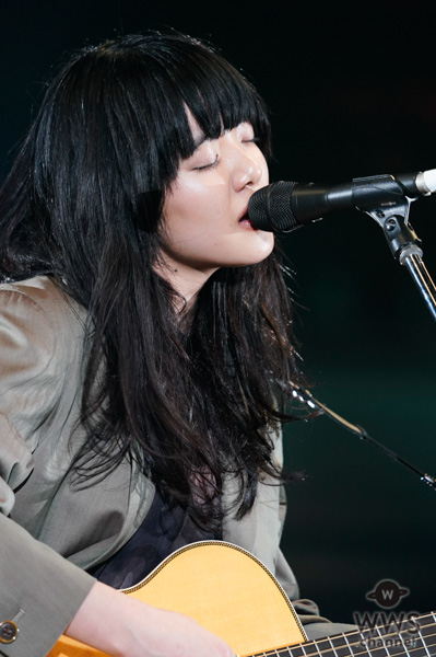 【ライブレポート】あいみょん、J-WAVE・トーキョーギタージャンボリーで『マリーゴールド』、『君はロックを聴かない』などヒット曲を続々と披露！＜30th J-WAVE TOKYO GUITAR JAMBOREE＞