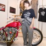 アプガ・新井愛瞳が映画『セブンティーンモータース』のPRブースに登場！イベント前にインタビューを実施！＜東京モーターサイクルショー2019＞