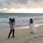 AAA・宇野実彩子が弾ける水着姿でハワイを駆ける！砂浜ではウェディングドレスも！？