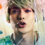 黒羽麻璃央、崎山つばさが妖精となってシュールな世界へ誘う。日清袋めんの新MVが公開！？