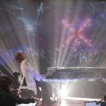 YOSHIKI、天皇陛下への奉祝曲「Anniversary」をTV初披露！「平成から令和へ、想いを込めて演奏しました」