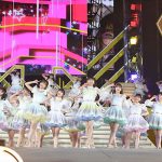 ダウンタウン・松本人志、指原莉乃卒コンに内田裕也のコスプレで登場!?『シェキナベイベー』をデュエット!!<指原莉乃 卒業コンサート>