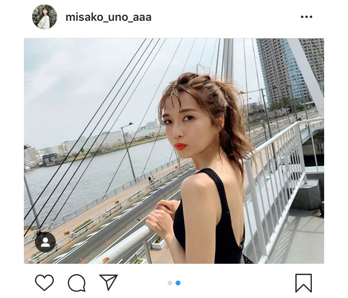 AAA・宇野実彩子が背中開け赤リップの大胆セクシーショット公開！