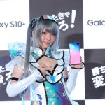 えなこ、特製の“Galaxy”コスチュームでPRイベントに登場！
