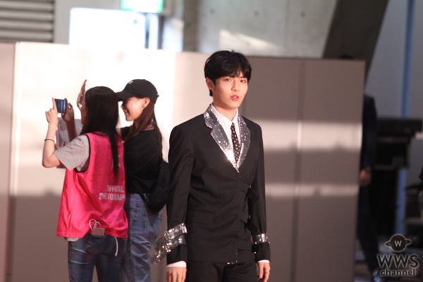 キム・ジェファン（김재환）が「M COUNTDOWN」を前にレッドカーペットに登場！＜KCON 2019 JAPAN＞