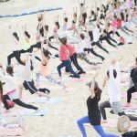 島袋聖南、黒木ひかりらが沖縄のナイトプールで“令和初”の夏を先取り！