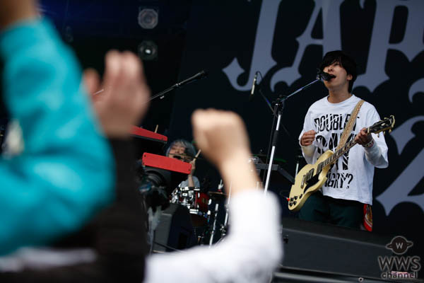 【ライブレポート】ストレイテナーが、3日目のSUNSET STAGEに登場。go!go!vanillas・牧も出演し、1曲で2度おいしい、まさに『KILLER TUNE』を披露！＜JAPAN JAM 2019＞