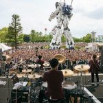 Official髭男dism、ダイバーシティ東京プラザにて配信チャートで11冠を獲得した「Pretender」発売記念フリーライブを開催！5,000人のファンが集結！