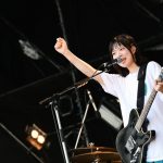 【ライブレポート】SHISHAMOが雲ひとつない青空の下で爽やかなステージを披露！「メトロック 2019」のWINDMILL FIELDに登場！