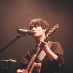 尾崎裕哉、弾き語りライブの模様をテレ朝チャンネル1で放送決定！