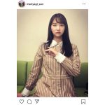 永尾まりや、乃木坂風の衣装で欅坂46の「欅ポーズ」を披露!?