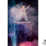 ユーミン、自身初のコンサートツアーのベスト版ともいうべき“タイムマシーンツアー”から横浜アリーナ公演の模様をWOWOWで放送！