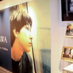 俳優・吉沢亮が3rd写真集『Departure』の発売を記念して写真展を開催!