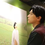 俳優・吉沢亮が3rd写真集『Departure』の発売を記念して写真展を開催！