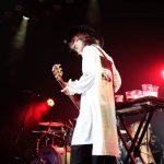 清春、東京・大阪ホール公演『Covers』艶やかに開幕！