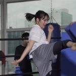 キックボクシング歴2年の広瀬すずが21本のロウソクの火を高速右ストレートで消す！？WEB ムービー「広瀬すず 誕生日チャレンジ」公開！