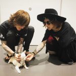 SUGIZO、清春と愛犬の3ショットを公開！清春「わ、やばいこれ　幸せな犬過ぎる」