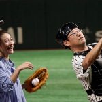 【動画】石原さとみが 古田敦也との自撮りで盛り上げる！岡島秀樹のノールック投法でノーバン始球式！！＜サントリードリームマッチ2019＞