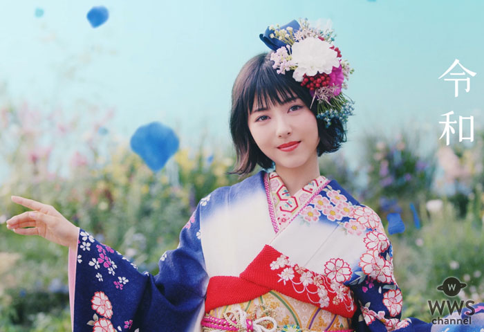 【動画】浜辺美波が「明治」から「令和」へ変わらない美を振袖で表現！
