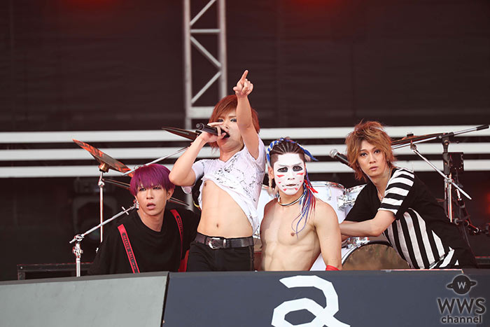 ゴールデンボンバーが「a-nation 2019」大阪公演に登場！奇想天外なライブステージに会場爆上げ！＜a-nation 2019＞
