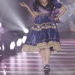 益若つばさが「関コレ2019 A/W」で美麗なドレスランウェイ！＜関西コレクション2019 A/W＞