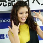 「凪のお暇」エリィ役で話題の水谷果穂、１stアルバム「深呼吸」発売！発売記念イベントにエリィ姿で登場し会場を驚きで包んだ！