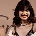 【動画】福士リナが原宿で「アモスタイル」トリンプ秋冬コレクションに登場！