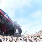 【ライブレポート】クリープハイプが、爽やかな真夏の空の下で『HE IS MINE』など全10曲を披露！〈ROCK IN JAPAN FESTIVAL 2019〉