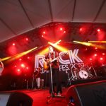 【ライブレポート】石崎ひゅーいの渾身のラブソングでBUZZ SATGEを圧巻！＜ROCK IN JAPAN FESTIVAL 2019＞