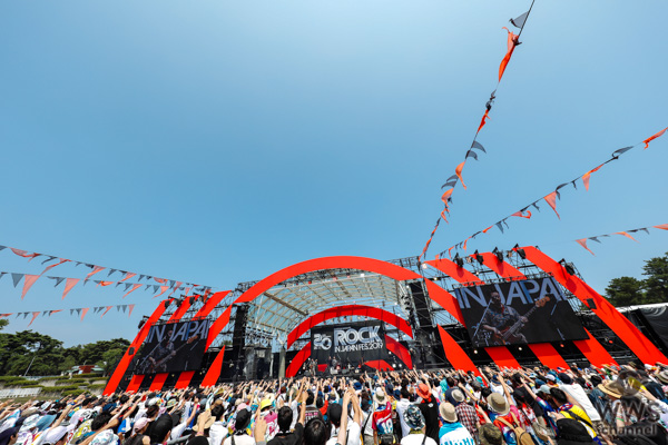 【ライブレポート】10周年を迎えた3ピースバンド・OKAMOTO'Sが「ROCK IN JAPAN FESTIVAL 2019」初日のLAKE STAGEに登場！代表曲『90'S TOKYO BOYS』で原点回帰のパフォーマンス魅せつける！＜ROCK IN JAPAN FESTIVAL 2019＞