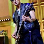 BREAKERZ、20thシングル「闇夜に舞う青い鳥」リリース！リリース記念イベントでは1000人で“ありがとりっしゅ！”