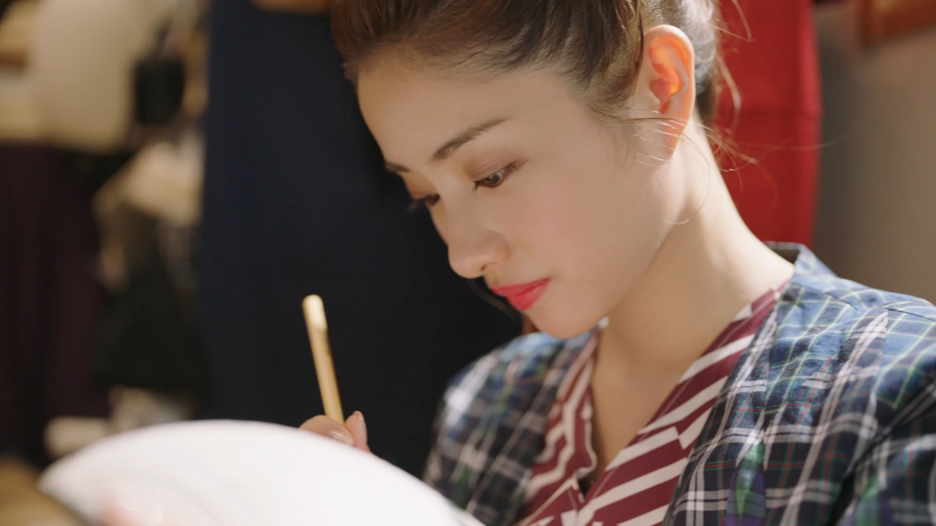 【動画】石原さとみが雑司が谷の街をぶらり途中下車