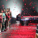 X JAPAN・YOSHIKIが名曲『ROSA』に合わせてピアノ演奏を披露！着物ブランド「YOSHIKIMONO」ファッションショー開催！＜Rakuten Fashion Week TOKYO 2020 S/S＞