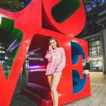 CYBERJAPAN・KARENのピンクパーカーショットが可憐で話題！「笑顔がかわいい」「清潔感半端ない」