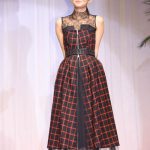 女優・岡田結実「メガネが、小さい頃から大好き」！芸能界部門で「第32回 日本 メガネ ベストドレッサー賞」受賞！