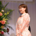 トリンドル玲奈「自分に似合うサングラスを見つけて楽しみたい」！サングラス部門（女性）で「第32回 日本 メガネ ベストドレッサー賞」受賞