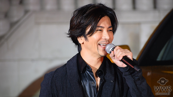 【動画】武田真治がブラックな装いで登場！「会場の雰囲気から察するに服を着た自分にそれほど価値がない」＜harper by Harper's BAZAAR×CR Japan 1周年パーティ＞