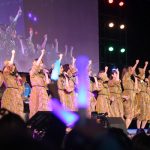 日向坂46が東京モーターショー野外ステージでドローンとコラボライブ！元乃木坂46・永島聖羅がトークショーに登場！