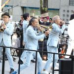 スカパラ、御堂筋ランウェイに登場！