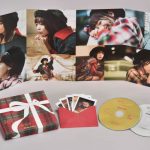 斉藤朱夏、両A面シングル『36℃/パパパ』プレゼントBOX仕様の「36℃盤」商品写真を公開＆購入者応募特典も決定！