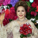 【動画】デヴィ夫人が初めての点灯式！「あみプレミアム・アウトレット」でプレミアムなクリスマスツリーが輝く