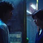 平井堅、『4マリ』主題歌のMVに佐久間由衣、清原翔が出演！“身を焦がすような恋”を体現